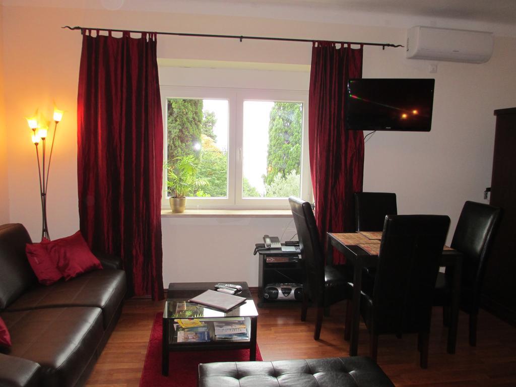 Apartment Villa Edmea Риека Экстерьер фото